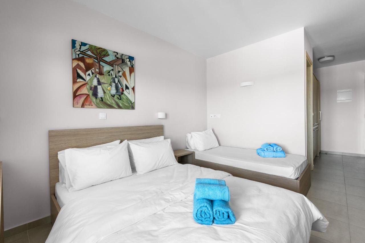 Appartamento Blue Flag, Nilie Hospitality Mgmt Olympiakí Aktí Esterno foto