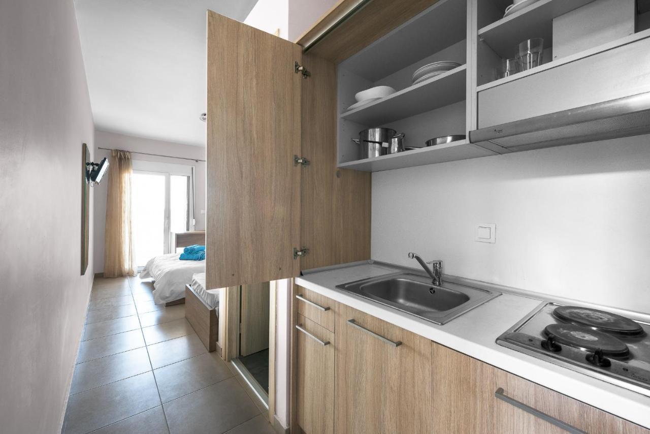Appartamento Blue Flag, Nilie Hospitality Mgmt Olympiakí Aktí Esterno foto